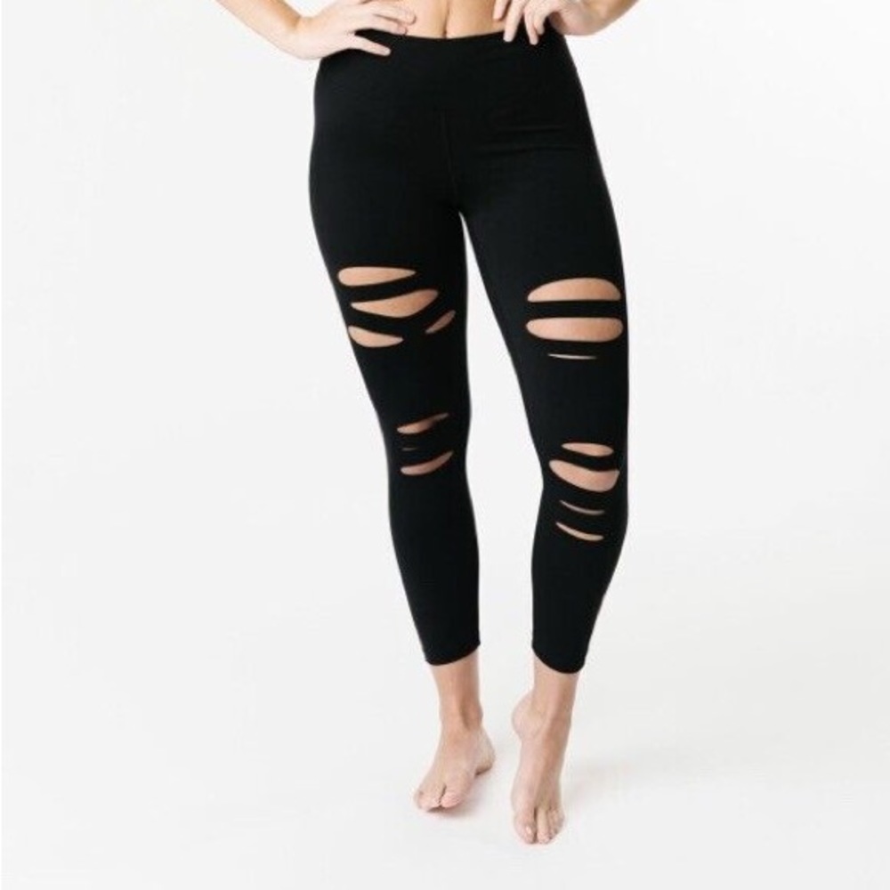 Black Zyia Slash Leggings